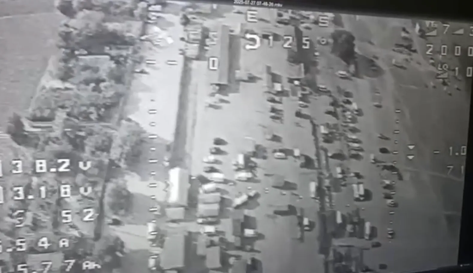 Мишень – люди: Российские военные перехватили видео с дрона ВСУ, заснявшего кровавую атаку