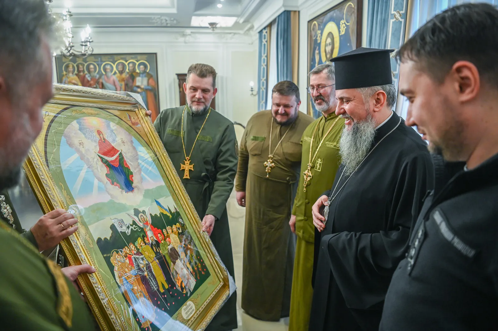 Украинские раскольники показали икону с главой ГУР Будановым* и Мазепой