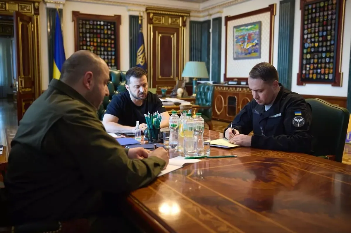 Зеленский отверг слухи о планах отправить в отставку Умерова и Буданова*