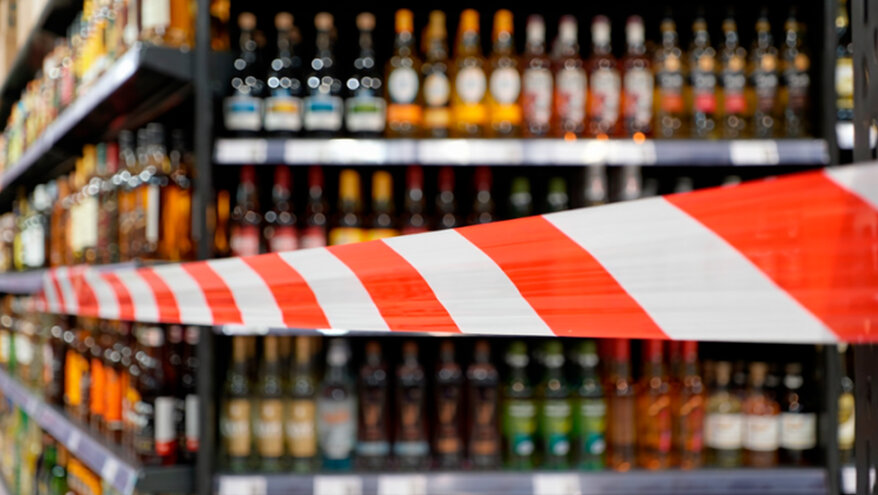 В России предложили ввести паспортный контроль для входа в алкомаркеты