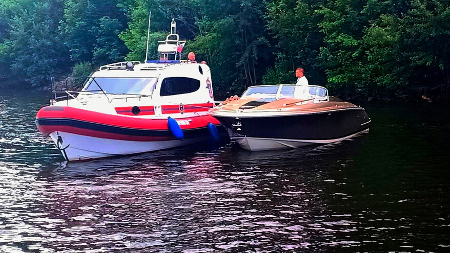 Ребенок выпал из катера на канале в Химках