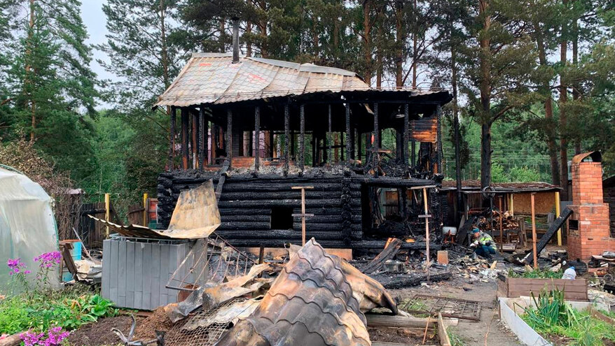 Пожар под Екатеринбургом унес жизни 4 человек