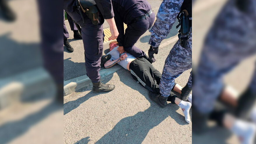 Уральский рецидивист с ножом взял сожительницу в заложники