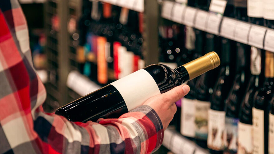 В Ленобласти алкоголь решили продавать с 11 утра