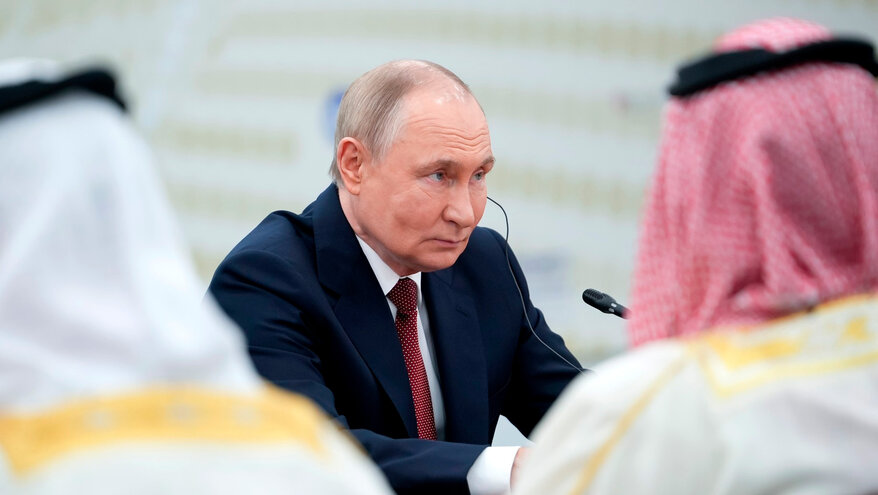 Путин начал свое выступление на ПМЭФ-2025