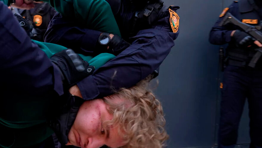 Азербайджан разрешил дипломатам доступ к арестованным россиянам