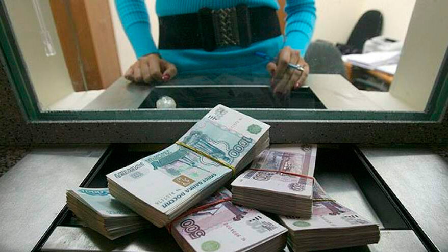 Россияне начали брать больше кредитов после снижения ставки ЦБ