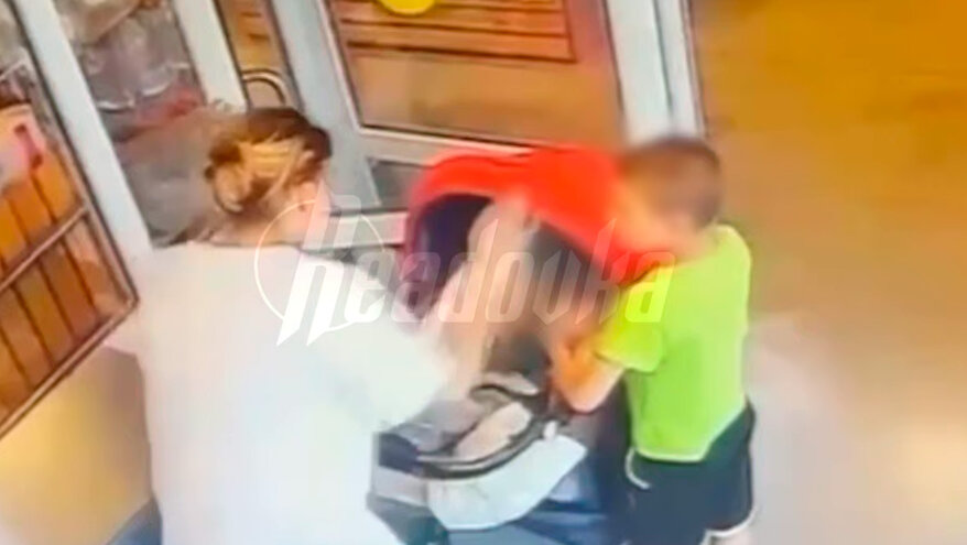 Многодетная мать в Благовещенске избила грудничка и сбежала