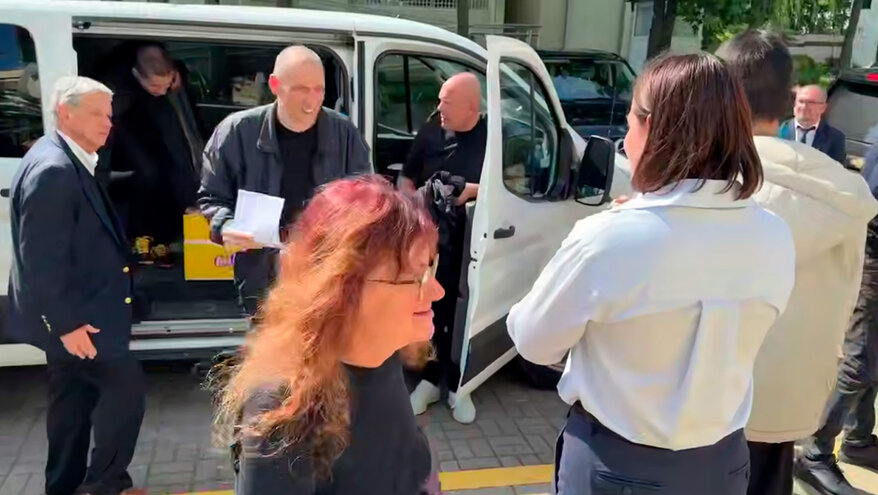 Белорусский оппозиционер Тихановский вышел из колонии после визита Келлога