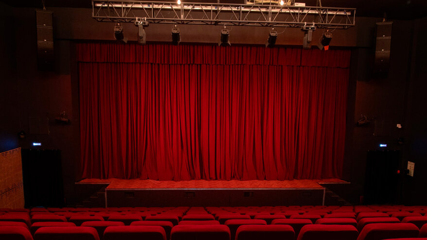 В России решили учредить День артиста