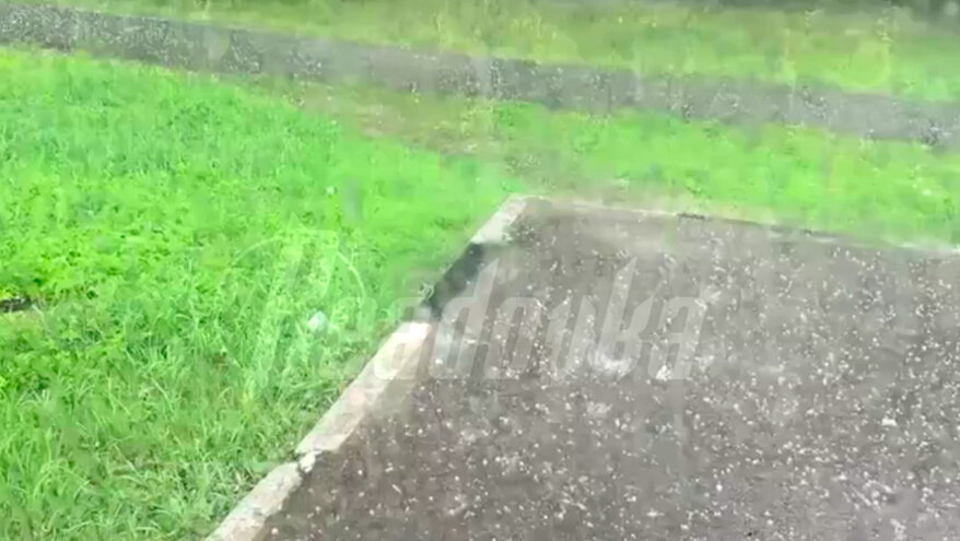 Адская жара сменилась на ливень и град в ряде регионов России