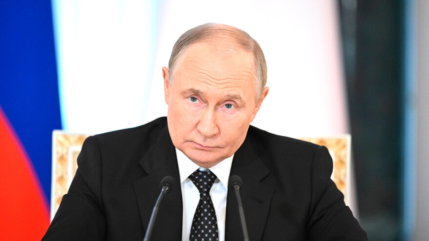 Путин подписал закон о создании национального мессенджера