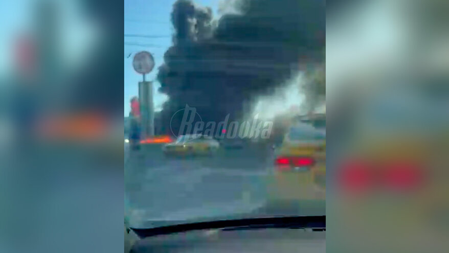 В Подмосковье загорелся строительный магазин