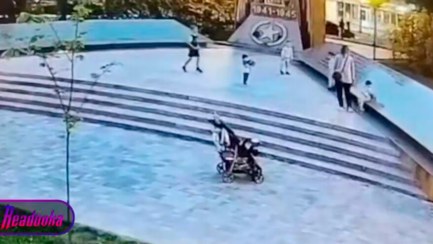 Группа детей осквернила обелиск «Воин-освободитель» в Мытищах