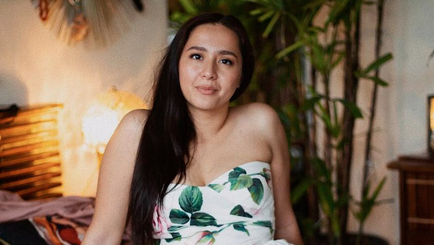 Певицу Манижу потребовали проверить по статье об оправдании терроризма