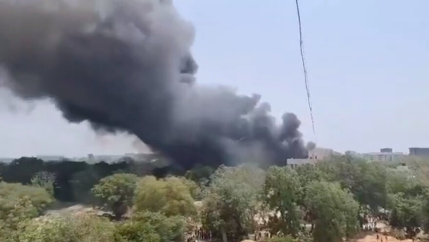 В Индии разбился пассажирский самолет