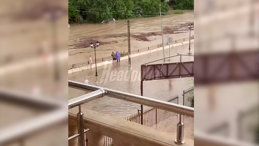 Мощный ливень обрушился на Туапсинский район