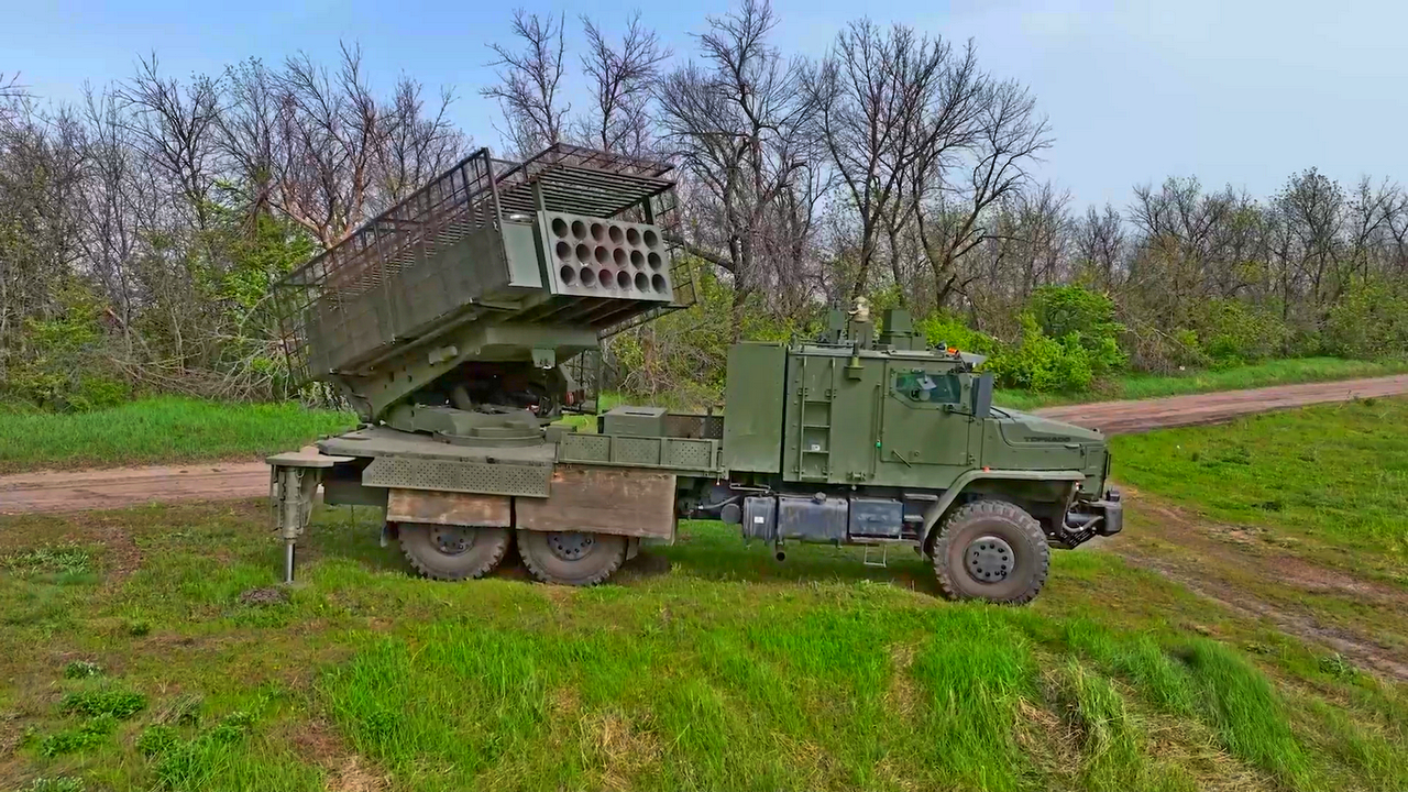 ТОС-2 работает по ВСУ на дистанции в 20 км